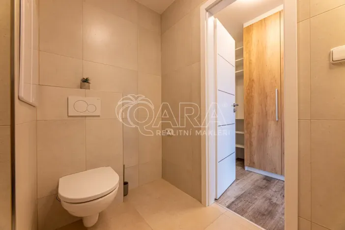 Prodej bytu 1+kk, Praha - Prosek, Lovosická, 34 m2