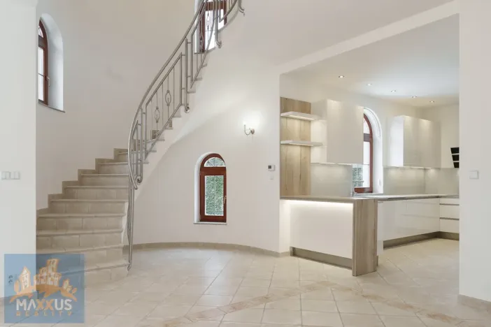 Pronájem vily, Praha - Nebušice, Nebušická, 243 m2