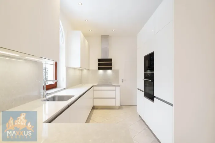 Pronájem vily, Praha - Nebušice, Nebušická, 243 m2