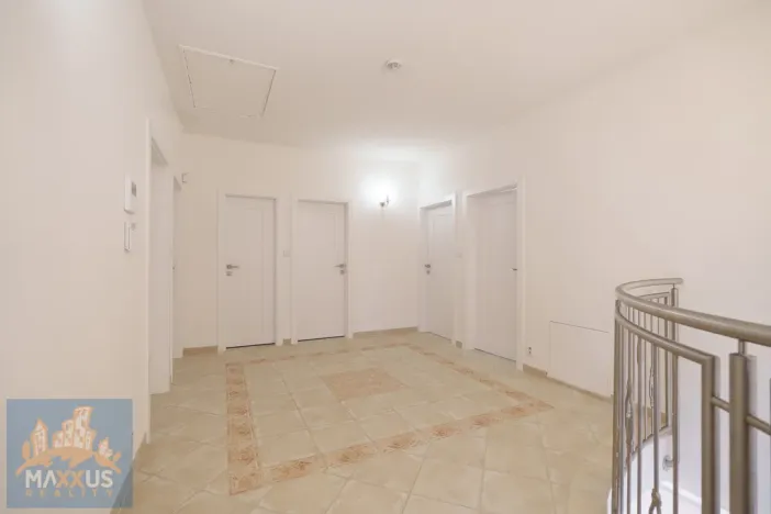 Pronájem vily, Praha - Nebušice, Nebušická, 243 m2