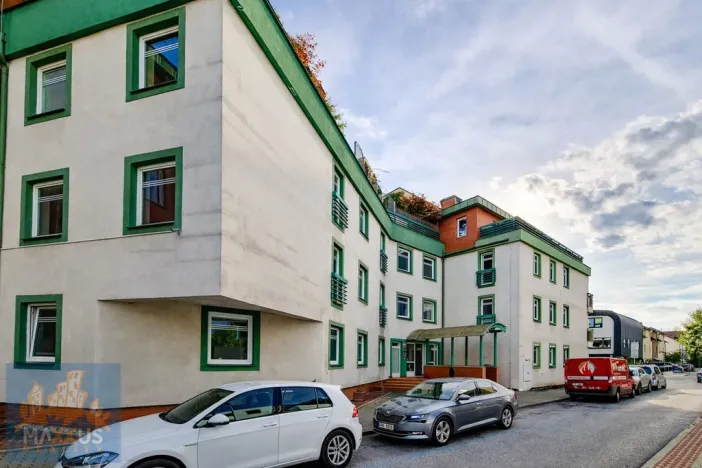 Pronájem bytu 1+kk, Praha - Krč, Nad Ryšánkou, 36 m2