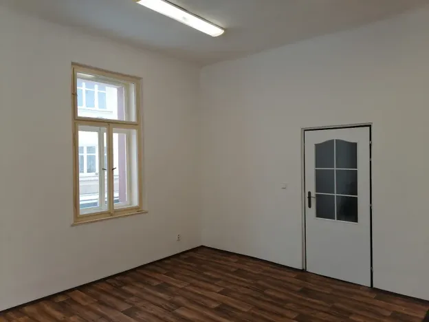 Pronájem kanceláře, Kladno, Váňova, 41 m2
