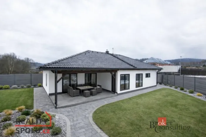 Prodej rodinného domu, Loket, Nad Hájovnou, 196 m2