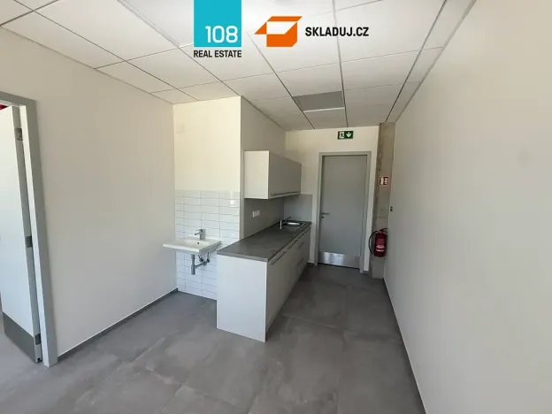 Pronájem skladu, Hrušovany u Brna, Vodní, 2980 m2