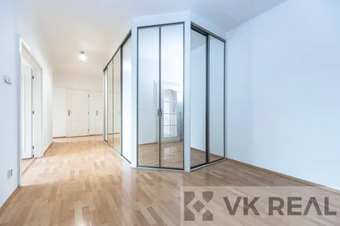 Prodej bytu 2+1, Praha - Vršovice, Čeljabinská, 72 m2