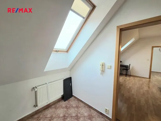 Prodej bytu 2+kk, Jesenice, Příčná I., 45 m2