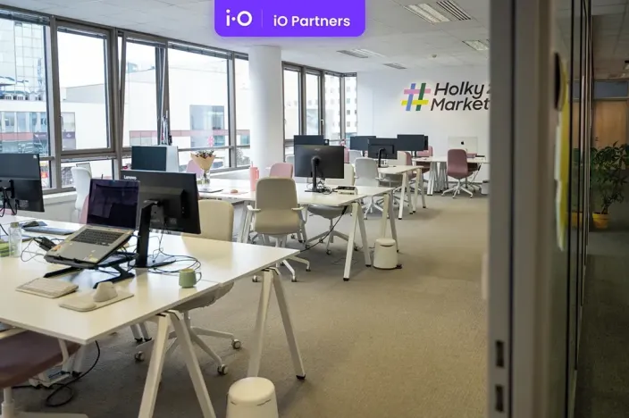 Pronájem kanceláře, Praha - Karlín, Sokolovská, 311 m2