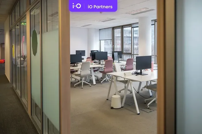 Pronájem kanceláře, Praha - Karlín, Sokolovská, 311 m2