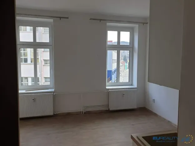 Pronájem bytu 1+kk, Náchod, Komenského, 29 m2