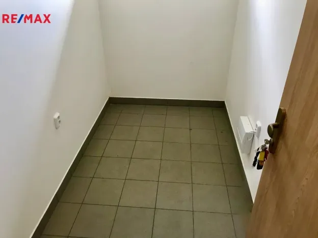 Prodej obchodního prostoru, Mukařov - Srbín, Choceradská, 48 m2