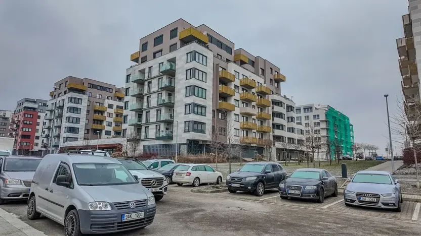 Prodej bytu 2+kk, Praha - Dolní Měcholupy, Honzíkova, 54 m2