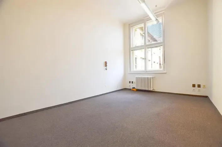 Pronájem kanceláře, Praha - Nové Město, Senovážné náměstí, 37 m2