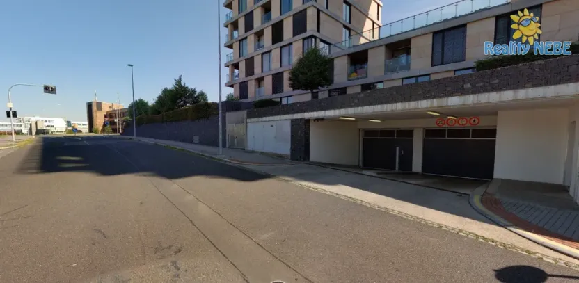 Pronájem garážového stání, Praha - Nusle, K sídlišti, 16 m2