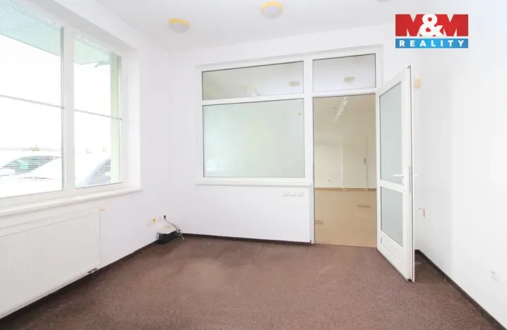 Prodej kanceláře, Hradec Králové - Slezské Předměstí, Vážní, 290 m2