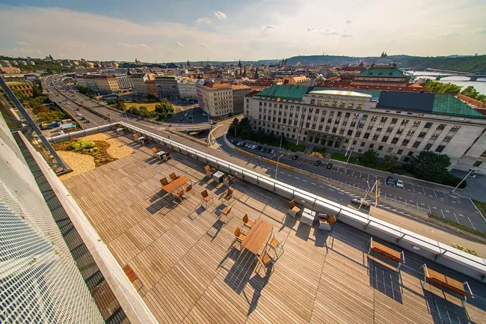 Pronájem kanceláře, Praha - Karlín, Ke Štvanici, 1200 m2