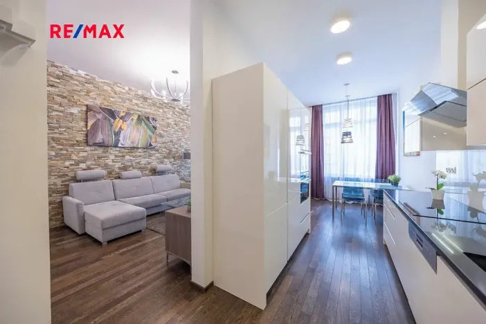 Prodej bytu 2+kk, Praha - Staré Město, Křižovnická, 71 m2