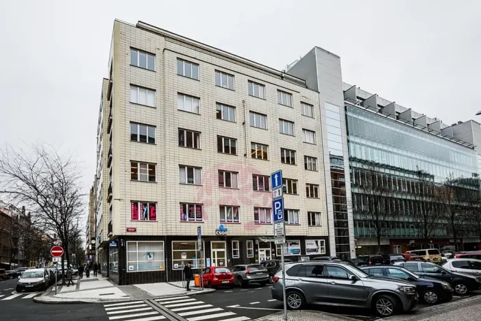 Pronájem kanceláře, Praha - Karlín, Thámova, 43 m2