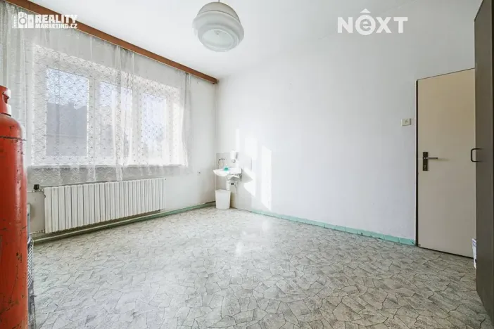 Prodej výrobních prostor, Hlubočany, 800 m2