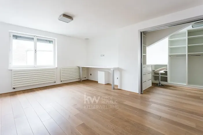 Prodej bytu 5+kk, Praha - Bubeneč, Jaselská, 192 m2