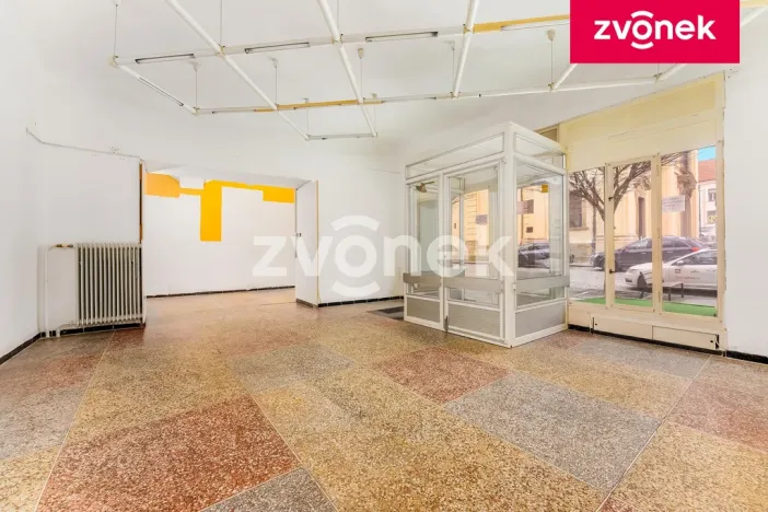 Prodej obchodního prostoru, Uherský Brod, 700 m2