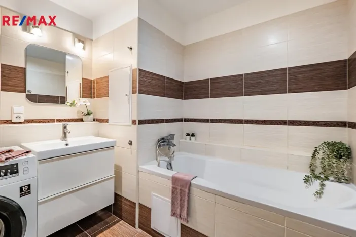 Prodej bytu 3+kk, Praha - Prosek, Jablonecká, 75 m2