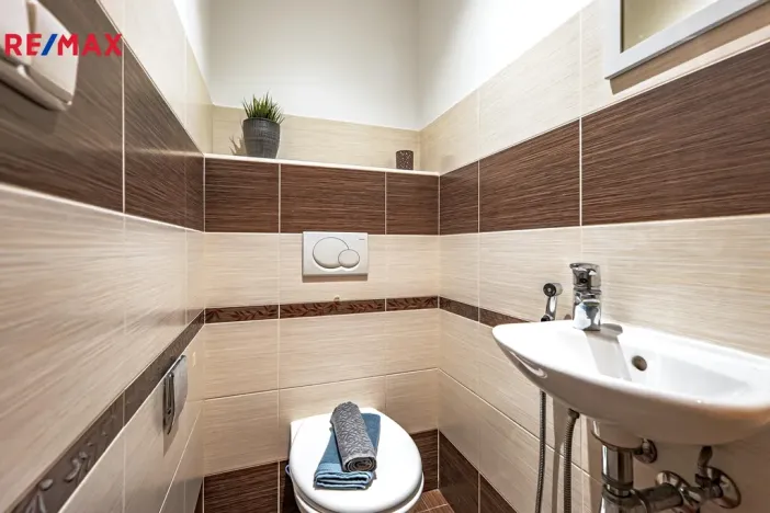 Prodej bytu 3+kk, Praha - Prosek, Jablonecká, 75 m2