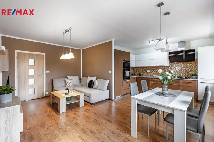 Prodej bytu 3+kk, Praha - Prosek, Jablonecká, 75 m2