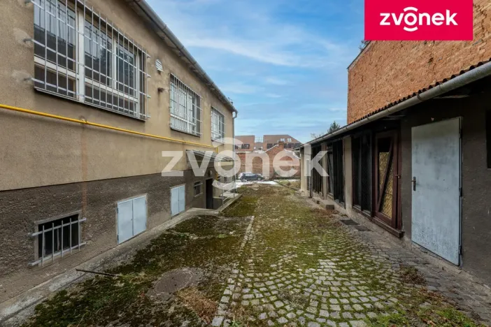 Prodej vily, Uherský Brod, Masarykovo nám., 700 m2