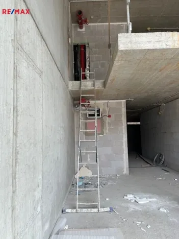 Pronájem obchodního prostoru, Praha - Smíchov, Šiklové, 110 m2