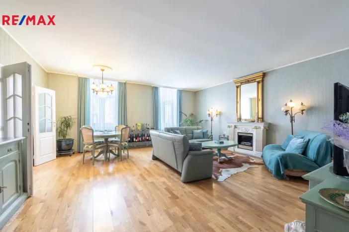 Prodej bytu 3+1, Karlovy Vary, Koptova, 122 m2