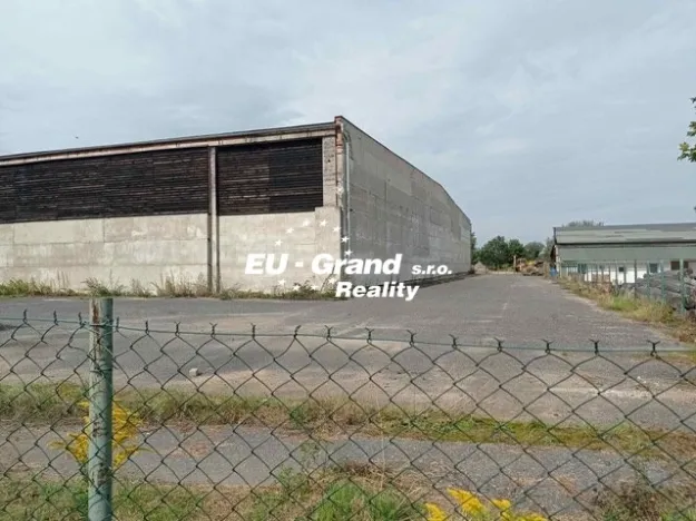 Pronájem skladu, Krásná Lípa, 3100 m2