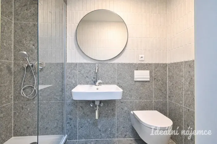 Pronájem bytu 1+kk, Brno, Bratislavská, 29 m2