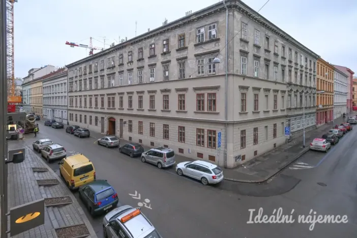 Pronájem bytu 1+kk, Brno, Bratislavská, 29 m2