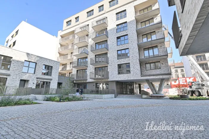 Pronájem bytu 1+kk, Brno, Bratislavská, 29 m2