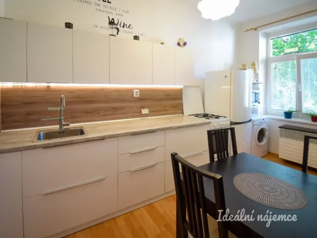 Pronájem bytu 1+1, Brno - Královo Pole, Bulharská, 40 m2