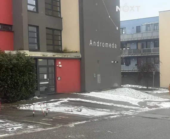 Prodej garážového stání, Jindřichův Hradec, 13 m2