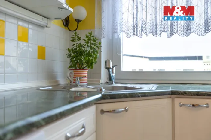 Prodej atypického bytu, Teplice - Trnovany, 83 m2