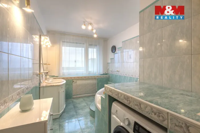 Prodej atypického bytu, Teplice - Trnovany, 83 m2