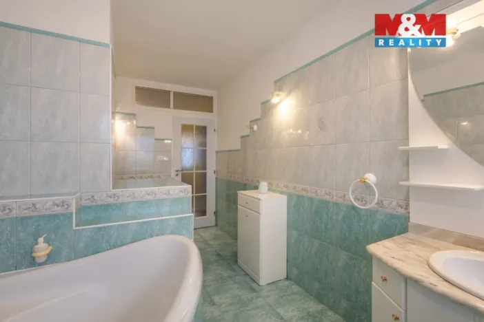 Prodej bytu 2+1, Teplice - Trnovany, V závětří, 83 m2