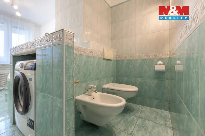 Prodej bytu 2+1, Teplice - Trnovany, V závětří, 83 m2