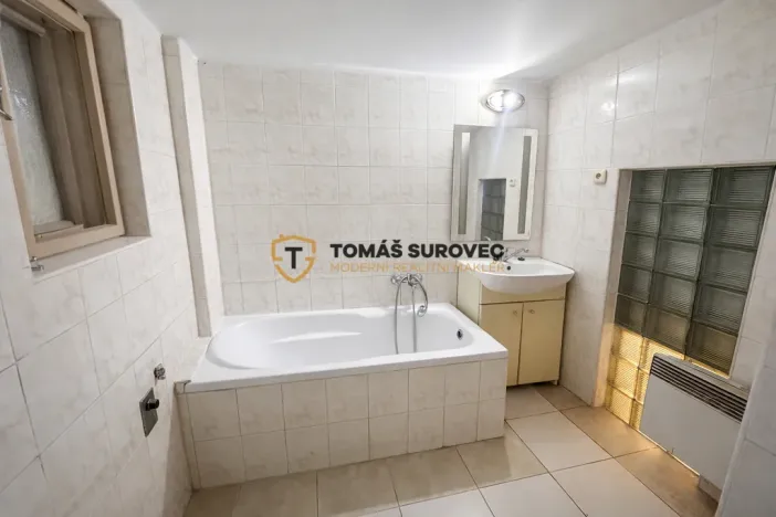 Pronájem bytu 1+1, Vizovice, Palackého Nám., 45 m2