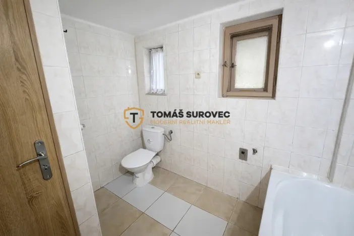 Pronájem bytu 1+1, Vizovice, Palackého Nám., 45 m2