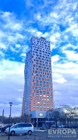 Pronájem obchodního prostoru, Brno - Štýřice, Pražákova, 73 m2