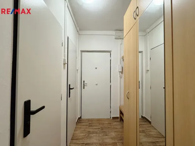 Pronájem bytu 1+kk, Praha - Braník, Nad lesním divadlem, 23 m2