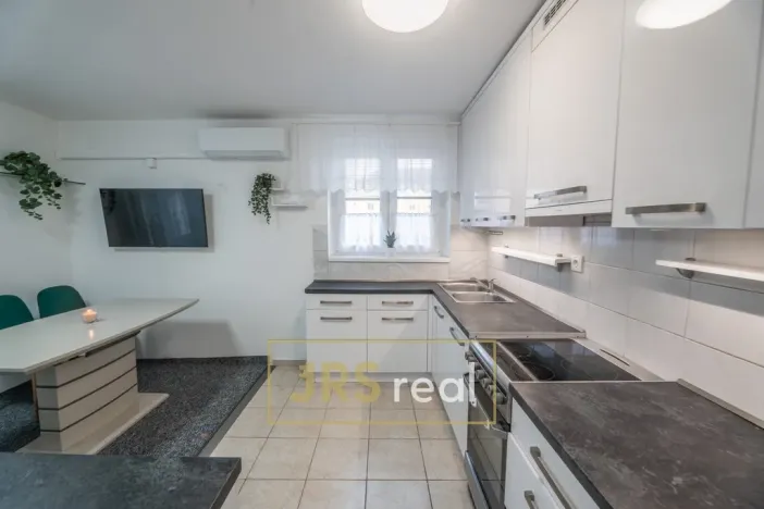 Prodej bytu 2+kk, Hodonín, 65 m2