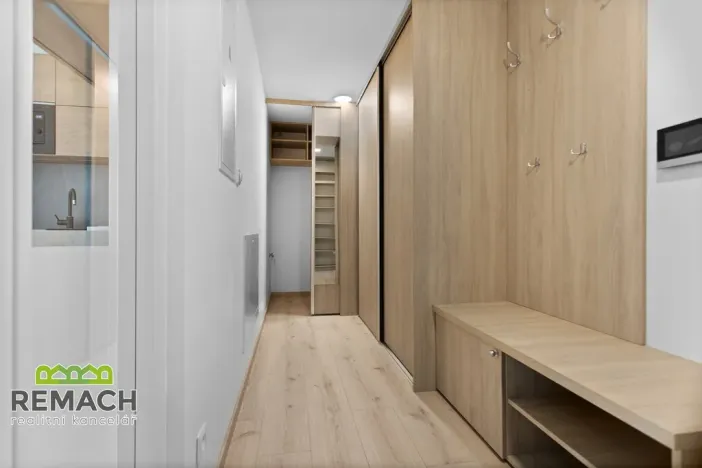 Pronájem bytu 2+kk, Hradec Králové, Pálenecká, 60 m2