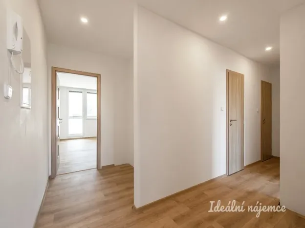 Pronájem bytu 3+kk, Praha - Záběhlice, Jetelová, 66 m2
