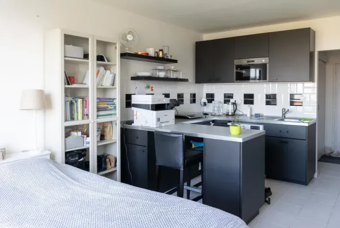 Pronájem bytu 1+kk, Praha - Kobylisy, Kyselova, 22 m2