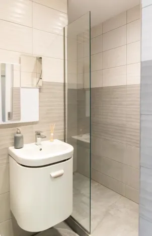 Pronájem bytu 1+kk, Praha - Kobylisy, Kyselova, 22 m2