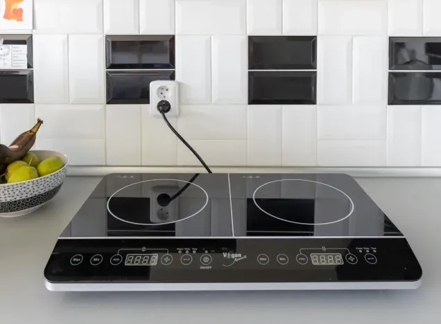 Pronájem bytu 1+kk, Praha - Kobylisy, Kyselova, 22 m2